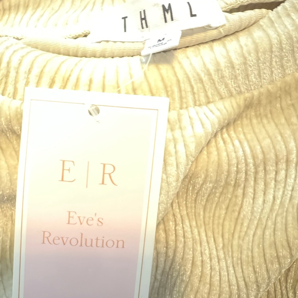 THML Chenille Top with Dolman Sleeves - Picture 4 of 5